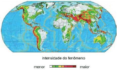 Planisfério colorido, com faixas verdes, amarelas e vermelhas e legenda intitulada intensidade do fenômeno, graduada de menor a maior.