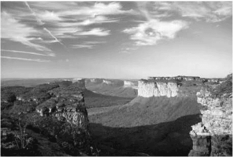 Fotografia de relevo de chapada.
